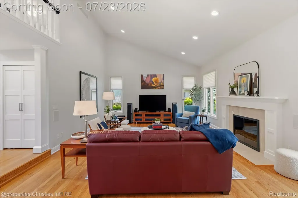 48806 Thornbury Drive Novi City MI 48374