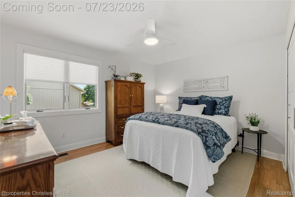 48806 Thornbury Drive Novi City MI 48374