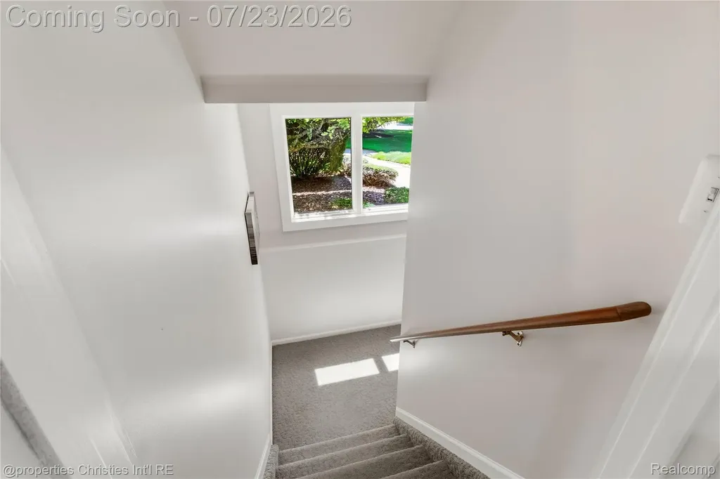 48806 Thornbury Drive Novi City MI 48374