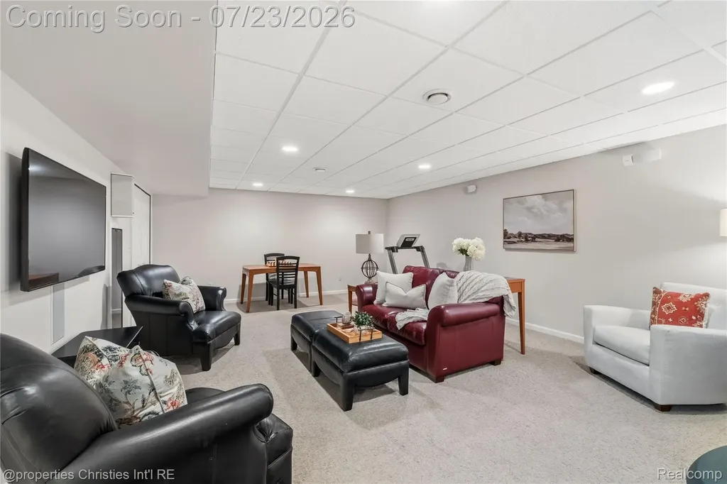48806 Thornbury Drive Novi City MI 48374