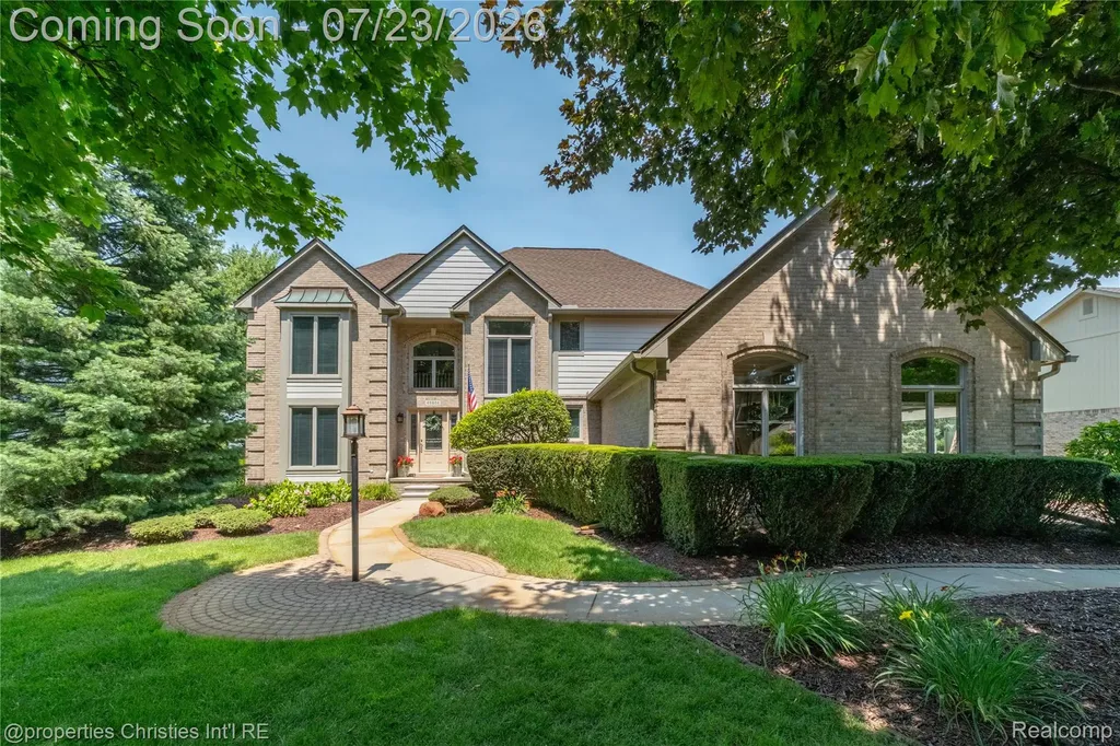 48806 Thornbury Drive Novi City MI 48374