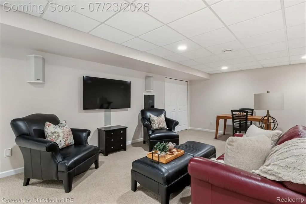 48806 Thornbury Drive Novi City MI 48374