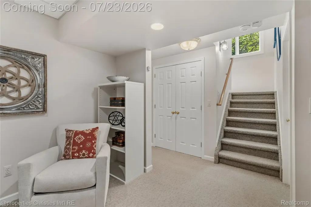 48806 Thornbury Drive Novi City MI 48374