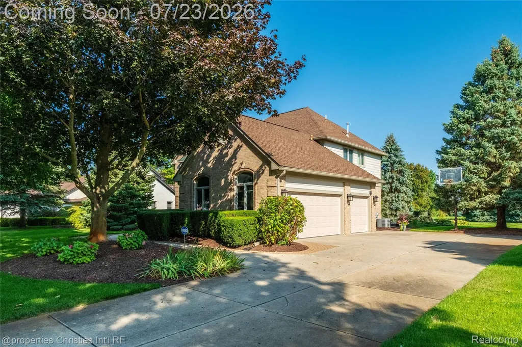 48806 Thornbury Drive Novi City MI 48374