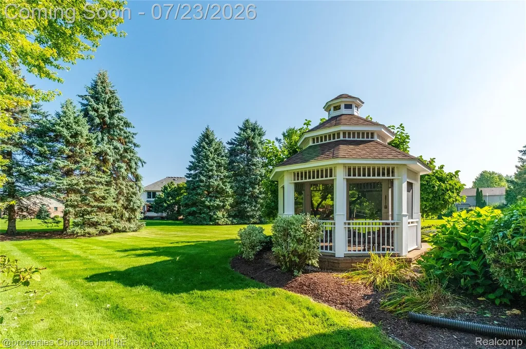 48806 Thornbury Drive Novi City MI 48374