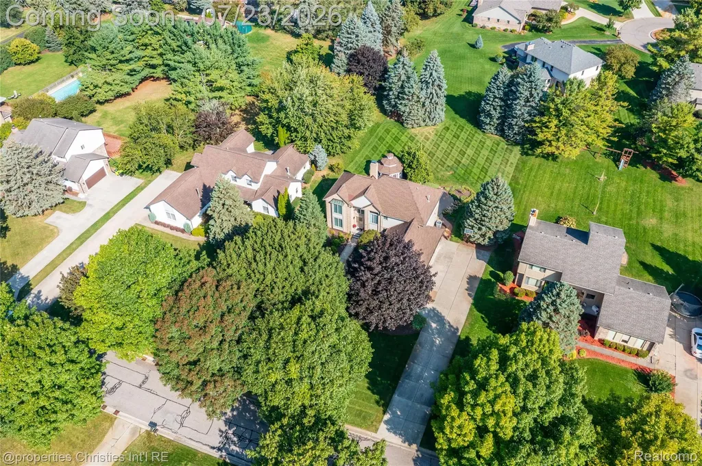 48806 Thornbury Drive Novi City MI 48374
