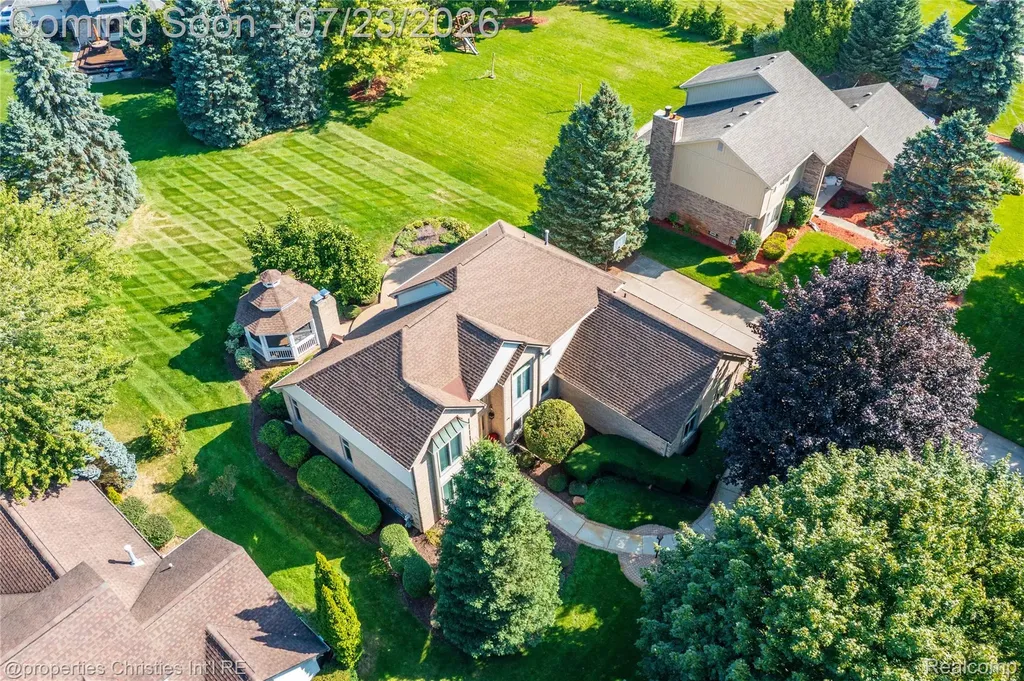 48806 Thornbury Drive Novi City MI 48374