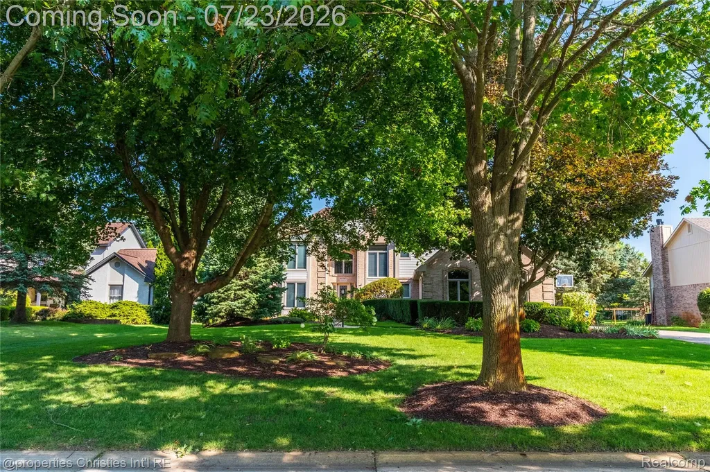 48806 Thornbury Drive Novi City MI 48374