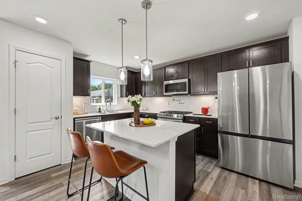 24461 Jade Drive Farmington Hills City MI 48336