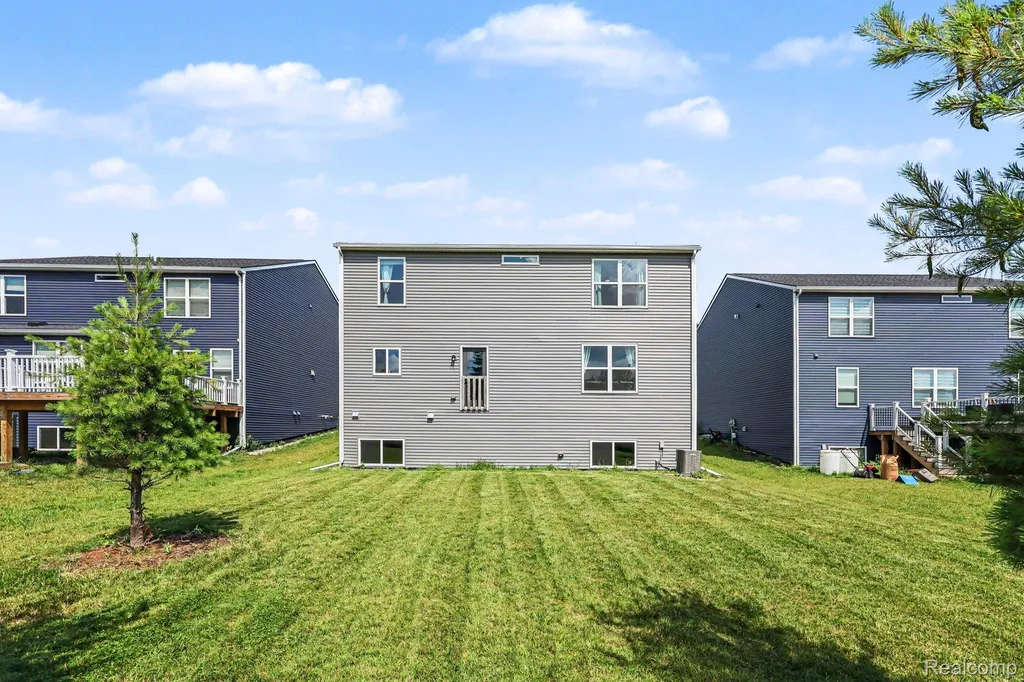 24461 Jade Drive Farmington Hills City MI 48336