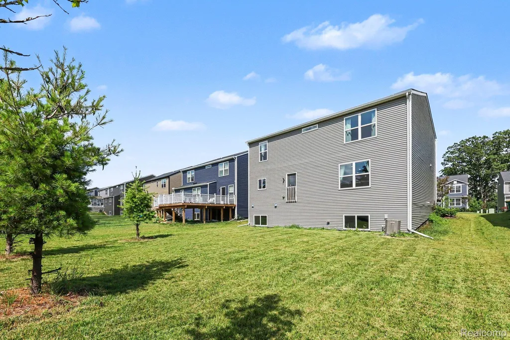 24461 Jade Drive Farmington Hills City MI 48336