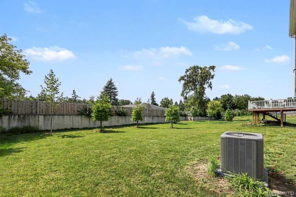 24461 Jade Drive Farmington Hills City MI 48336