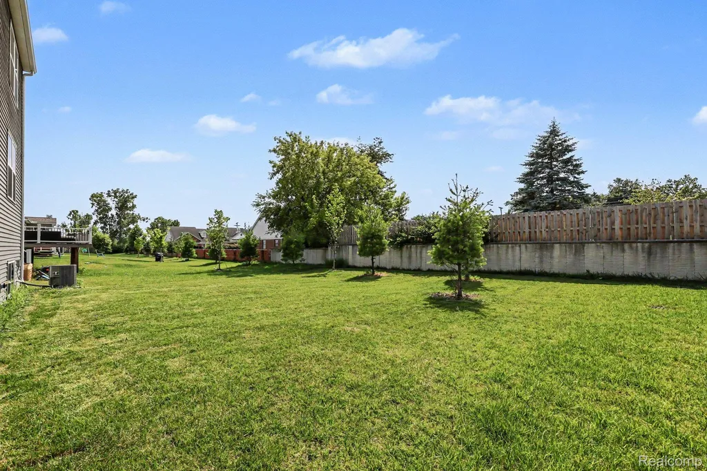 24461 Jade Drive Farmington Hills City MI 48336
