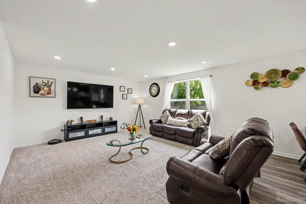24461 Jade Drive Farmington Hills City MI 48336