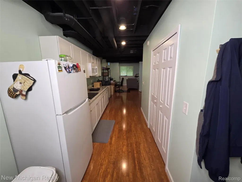 8165 Timber Trail White Lake Charter Township MI 48386