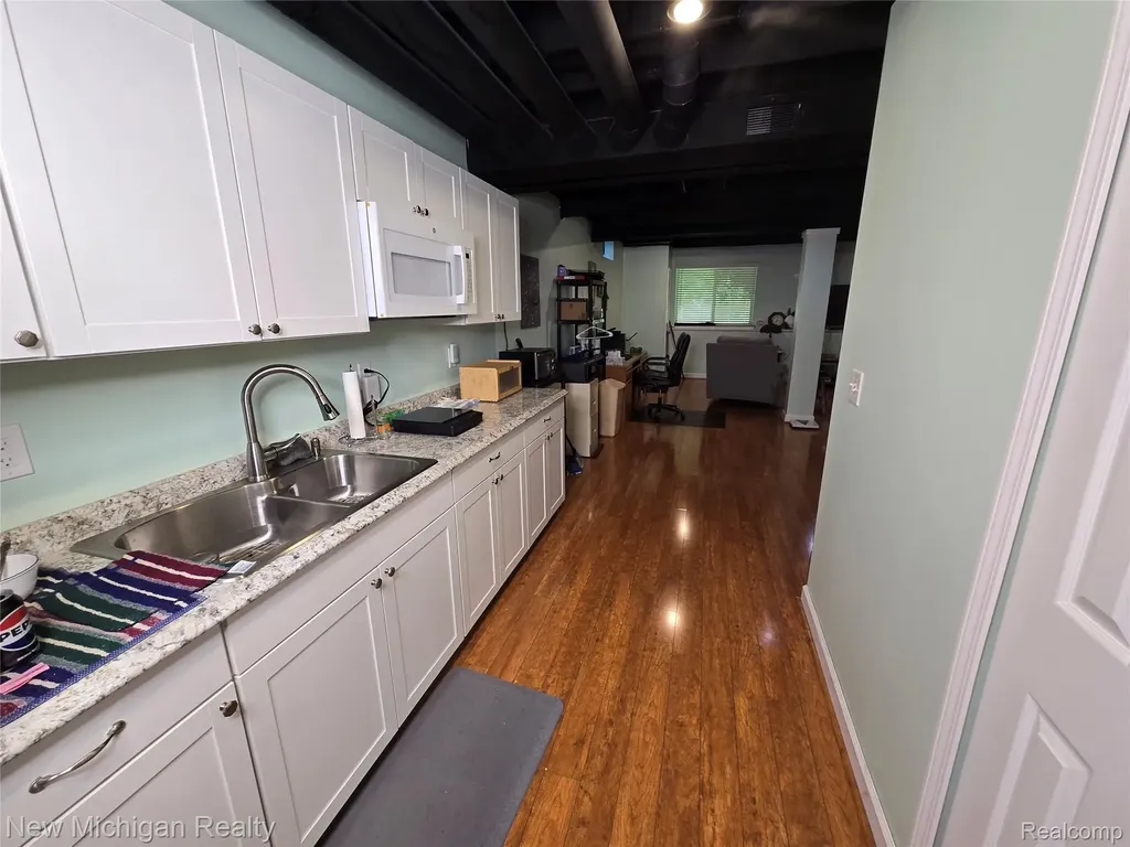 8165 Timber Trail White Lake Charter Township MI 48386