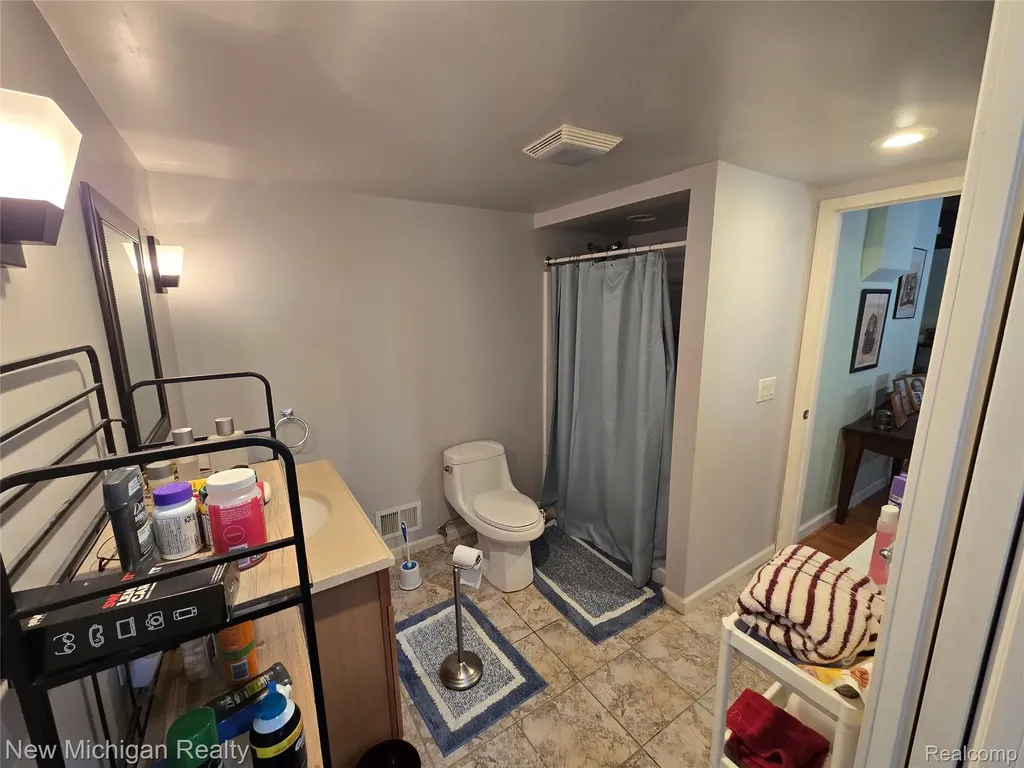 8165 Timber Trail White Lake Charter Township MI 48386