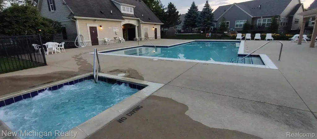 8165 Timber Trail White Lake Charter Township MI 48386