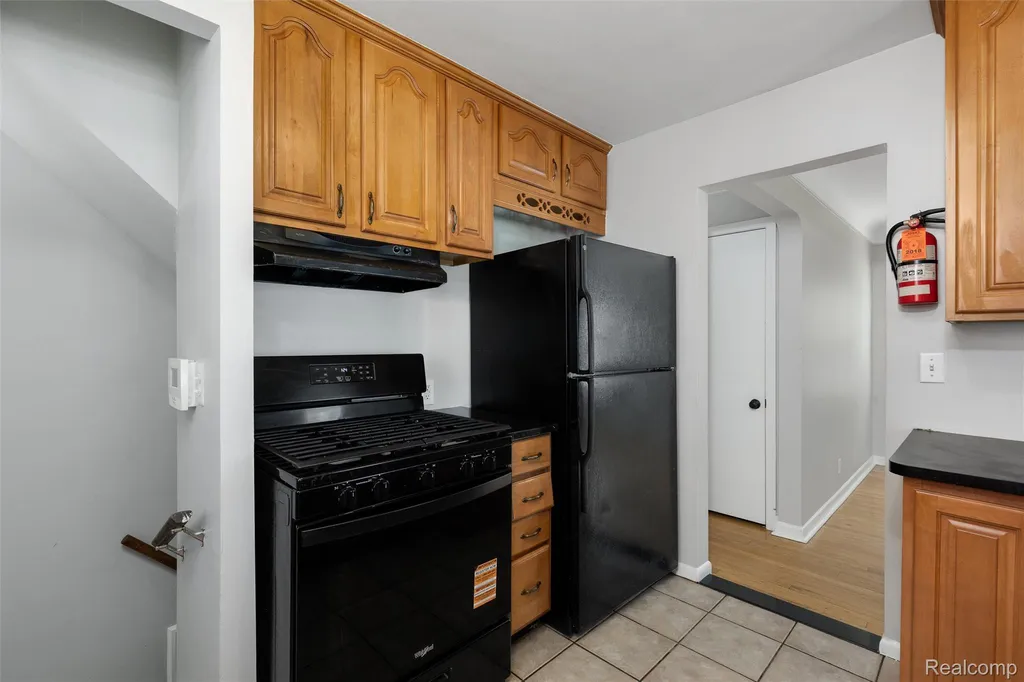 20934 Hunt Club Drive Harper Woods City MI 48225