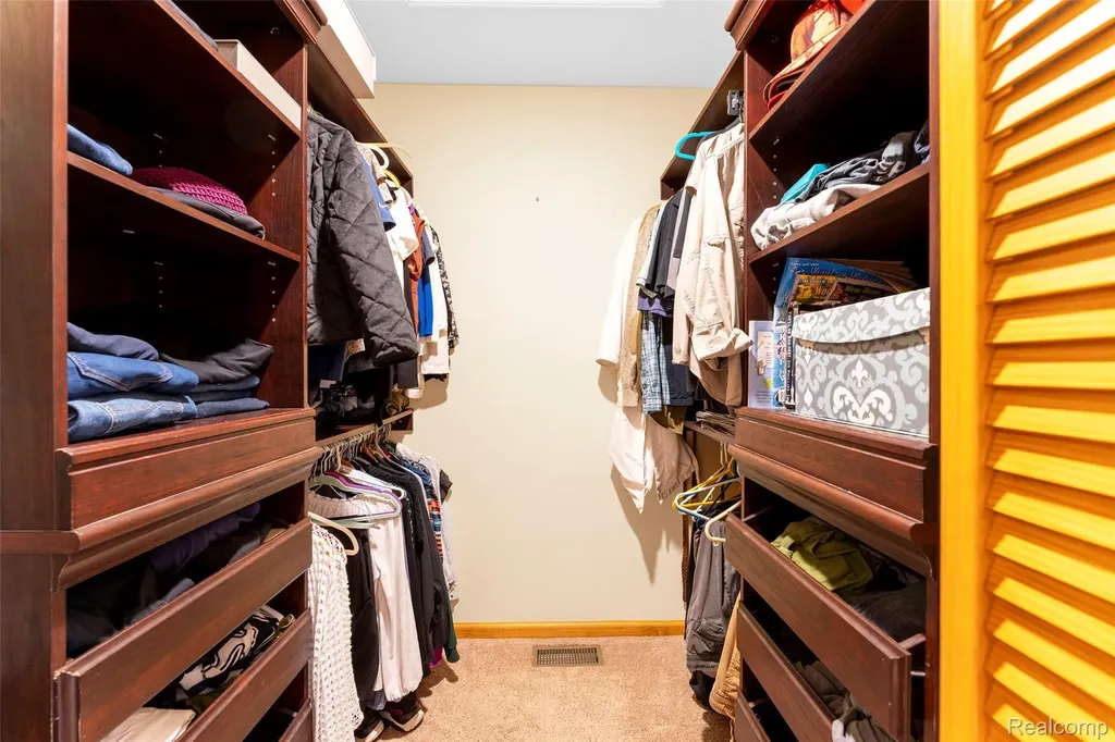 7200 Wiggins Road Deerfield Township MI 48855