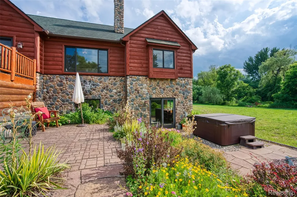 7200 Wiggins Road Deerfield Township MI 48855