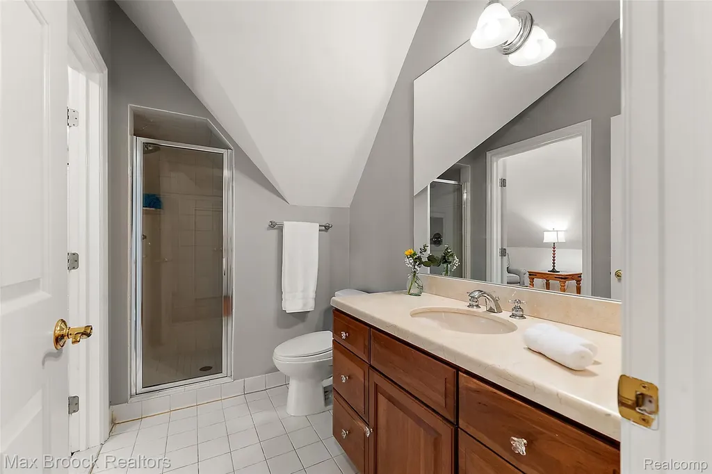 4875 Old Orchard Trail Orchard Lake Village City MI 48324