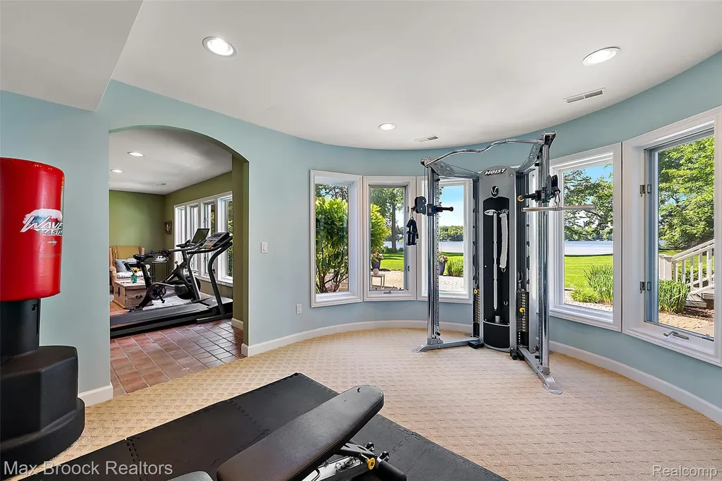 4875 Old Orchard Trail Orchard Lake Village City MI 48324