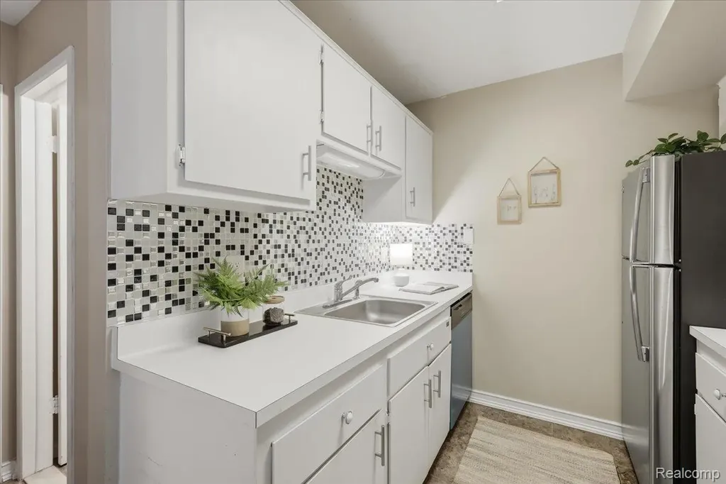 1408 Laurel Valley Drive Waterford Charter Township MI 48327