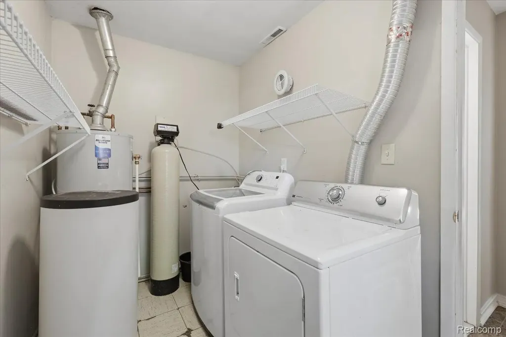 1408 Laurel Valley Drive Waterford Charter Township MI 48327