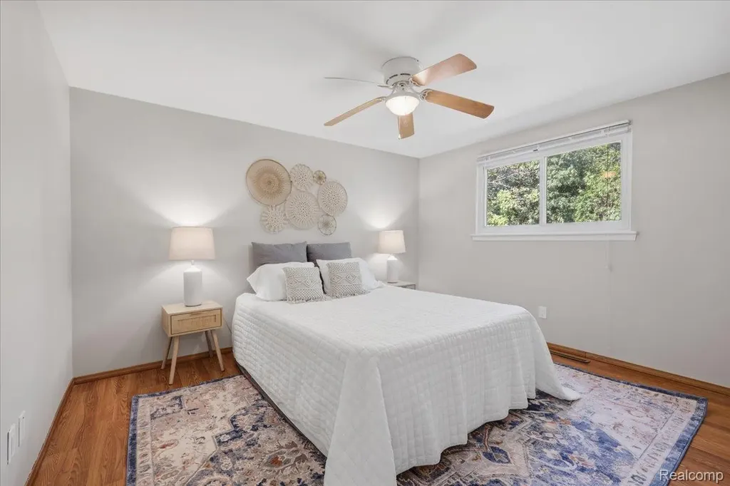 1408 Laurel Valley Drive Waterford Charter Township MI 48327