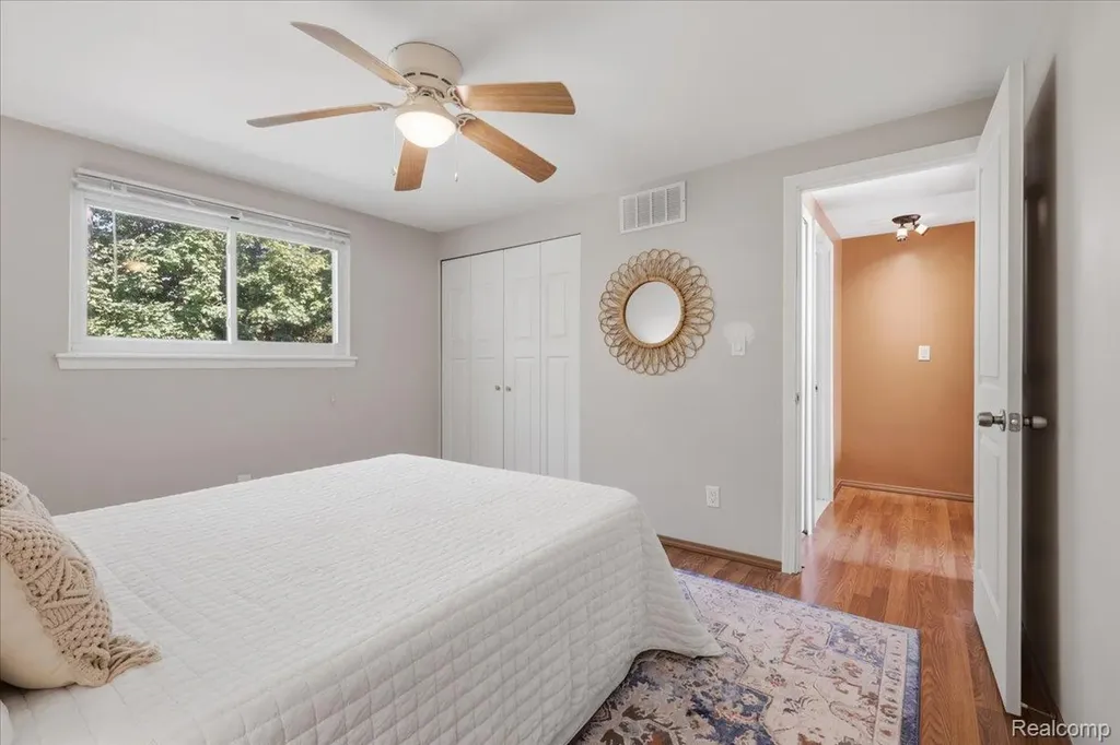 1408 Laurel Valley Drive Waterford Charter Township MI 48327