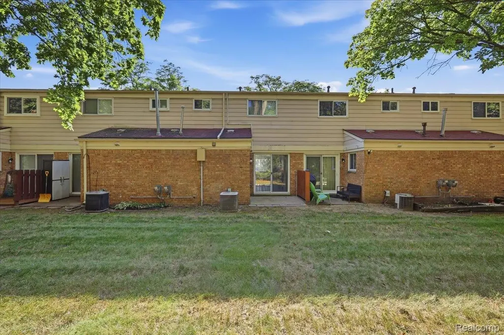 1408 Laurel Valley Drive Waterford Charter Township MI 48327