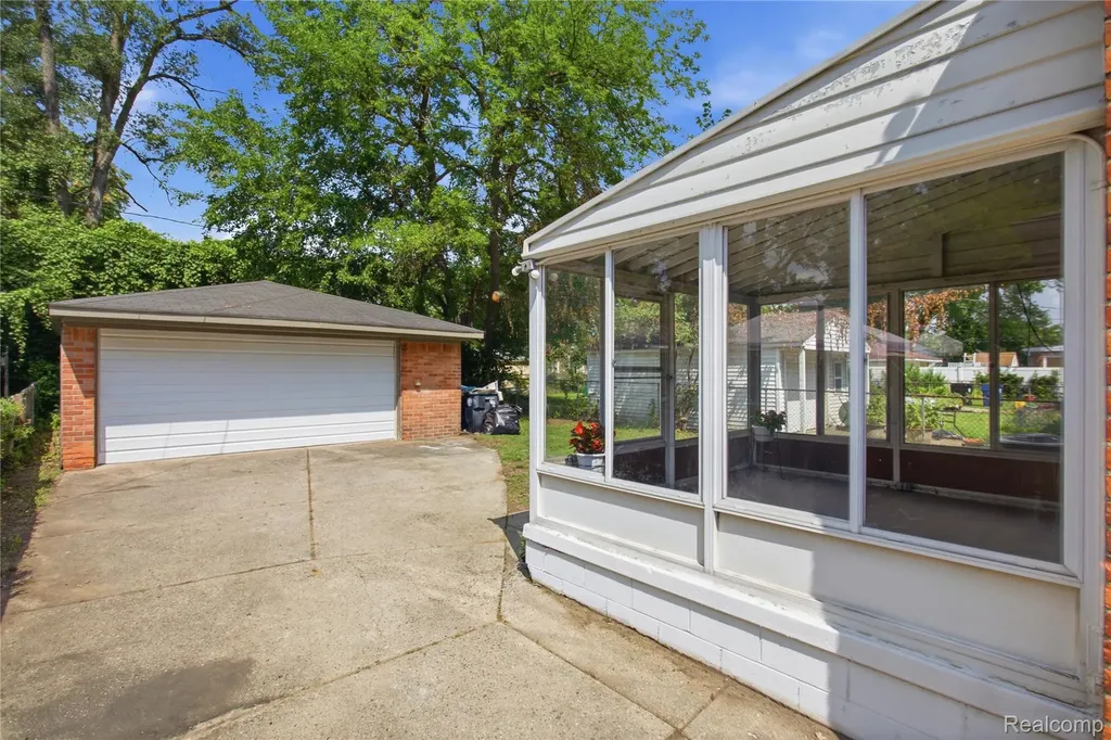 11363 Riverdale Redford Charter Township MI 48239