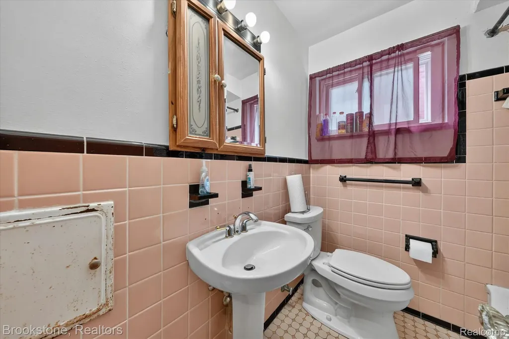 15461 Vaughan Street Detroit City MI 48223
