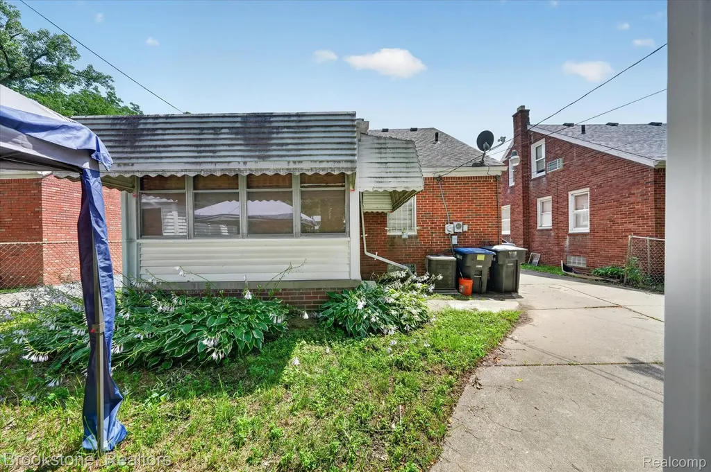 15461 Vaughan Street Detroit City MI 48223