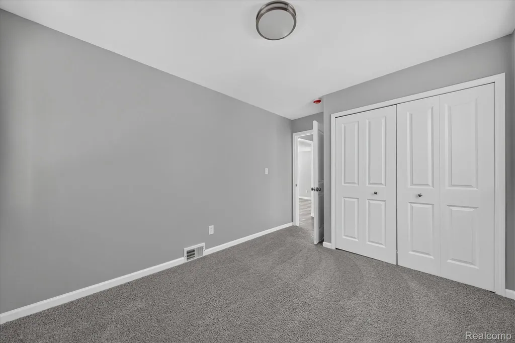 2061 Inkster Road Garden City City MI 48135