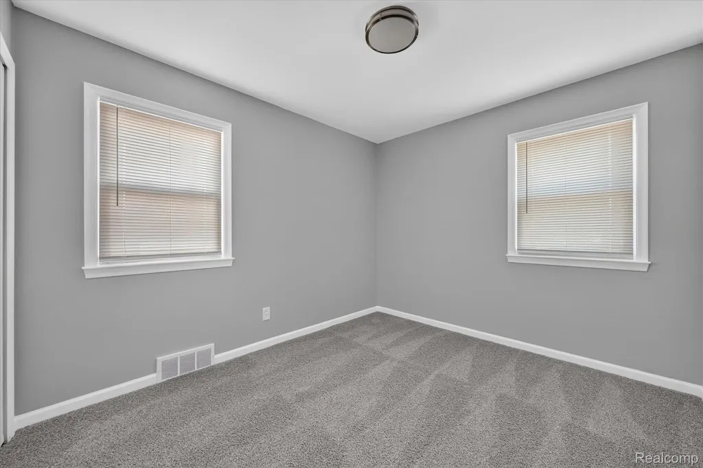 2061 Inkster Road Garden City City MI 48135