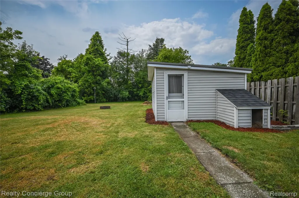4241 N Michigan Avenue Carrollton Township MI 48604