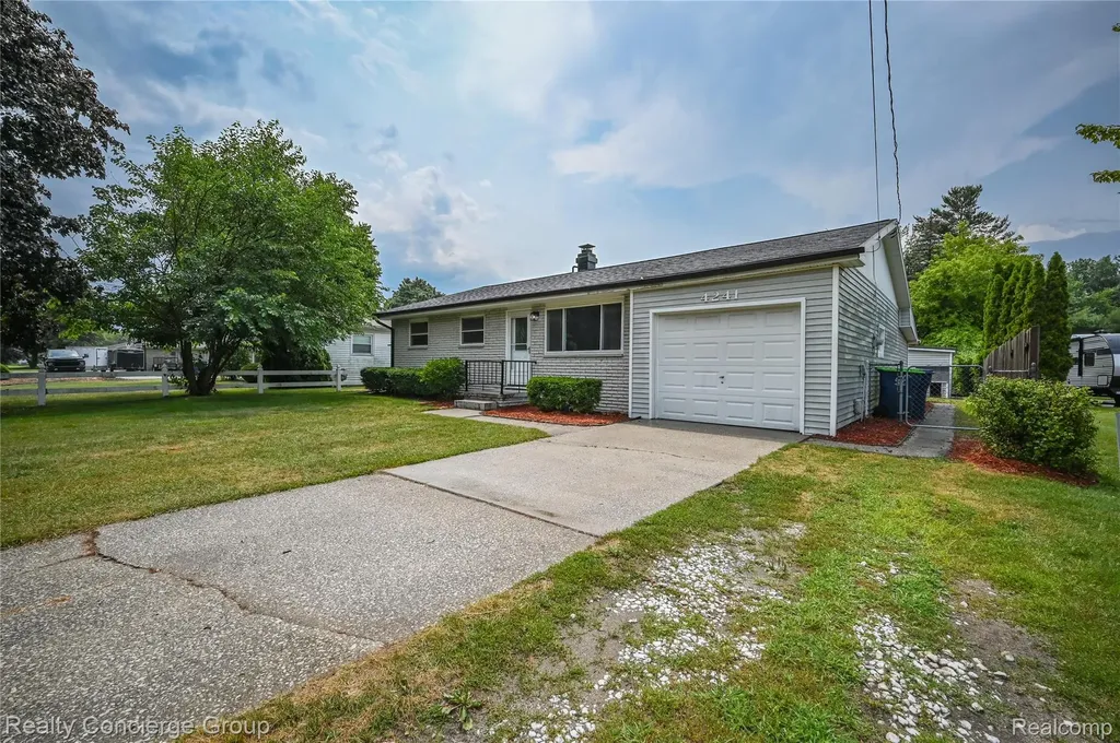 4241 N Michigan Avenue Carrollton Township MI 48604