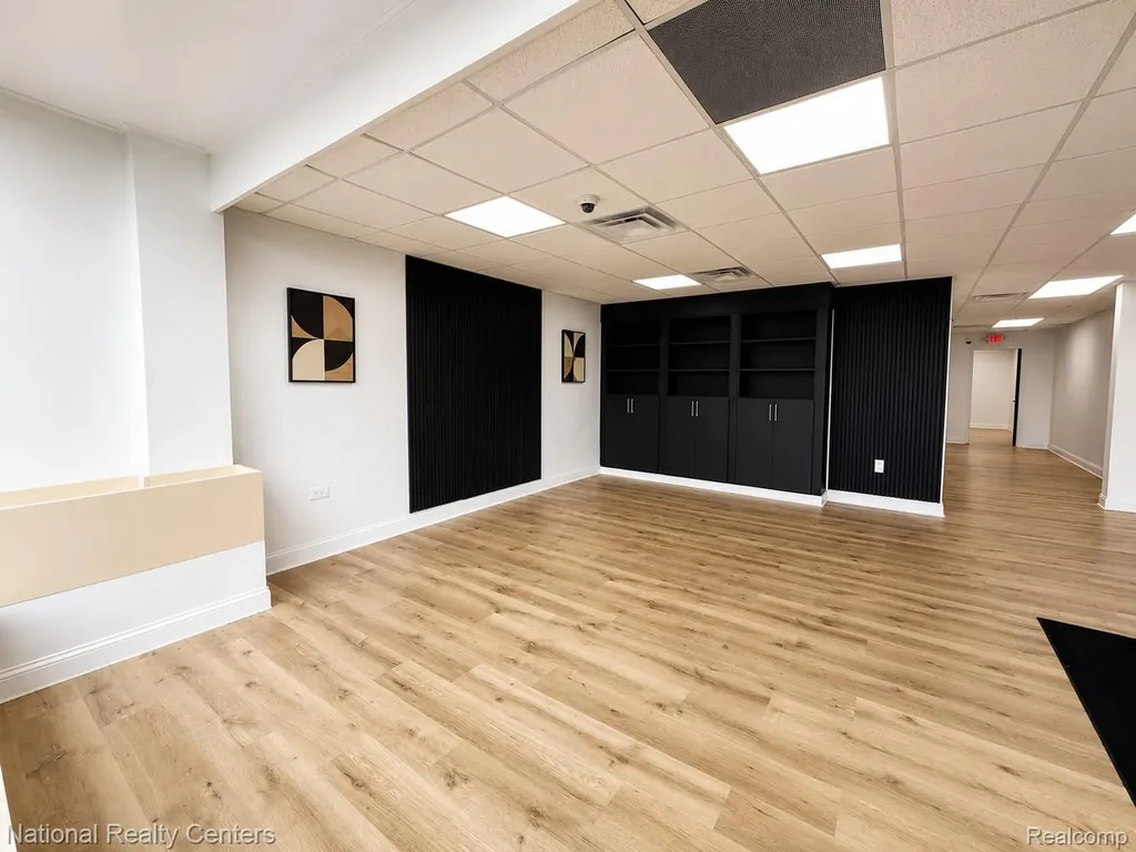 24736 Michigan Avenue Dearborn City MI 48124
