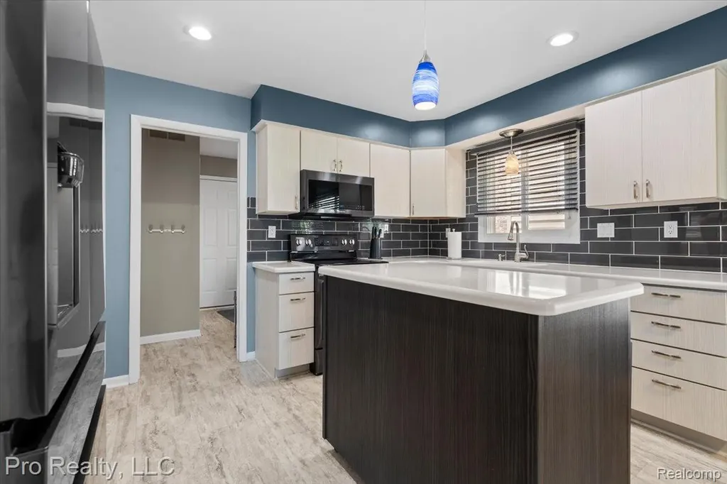 45317 Stonehedge Drive Plymouth Charter Township MI 48170