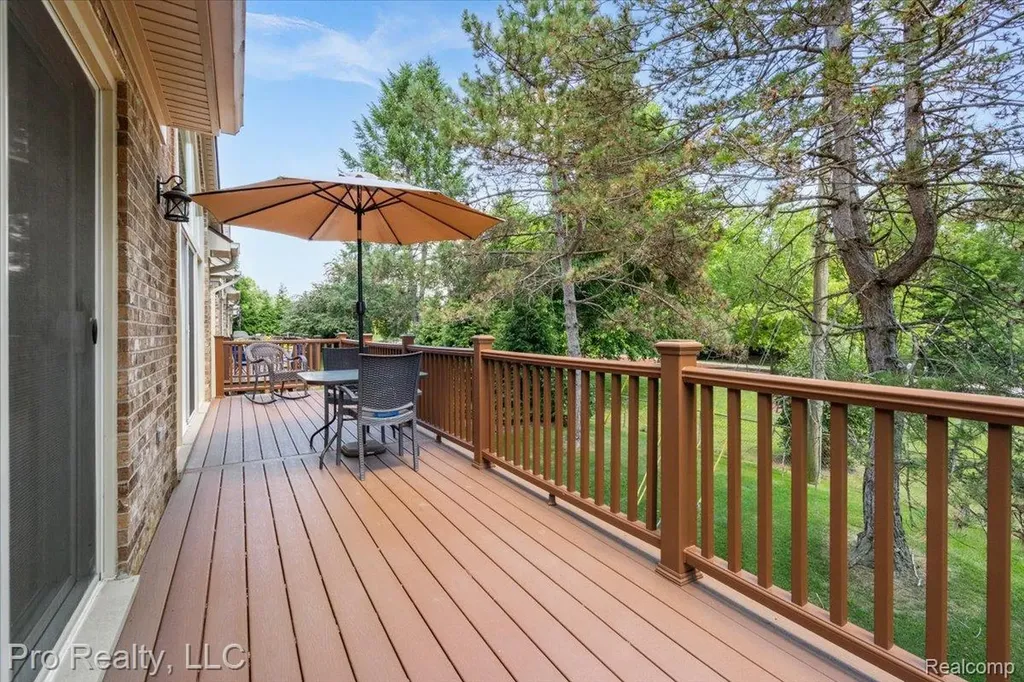 45317 Stonehedge Drive Plymouth Charter Township MI 48170