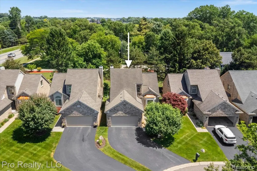 45317 Stonehedge Drive Plymouth Charter Township MI 48170