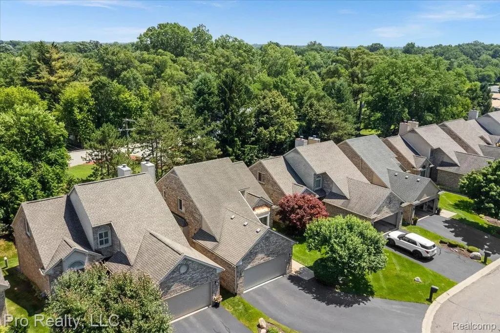 45317 Stonehedge Drive Plymouth Charter Township MI 48170