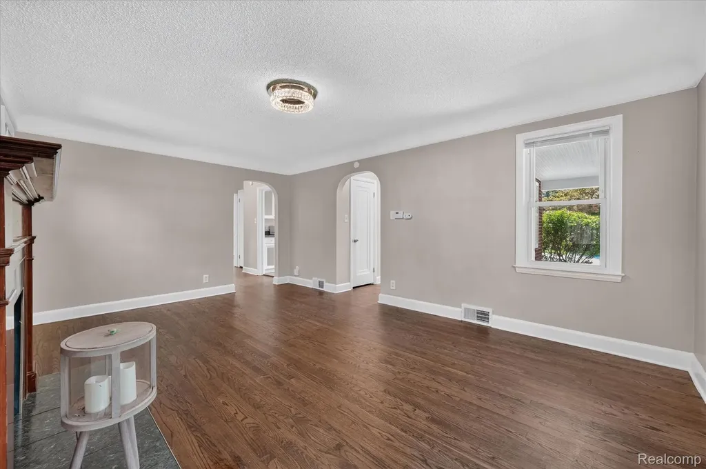 29508 Old North River Road Harrison Charter Township MI 48045