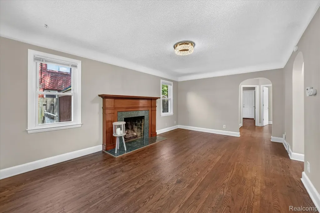 29508 Old North River Road Harrison Charter Township MI 48045