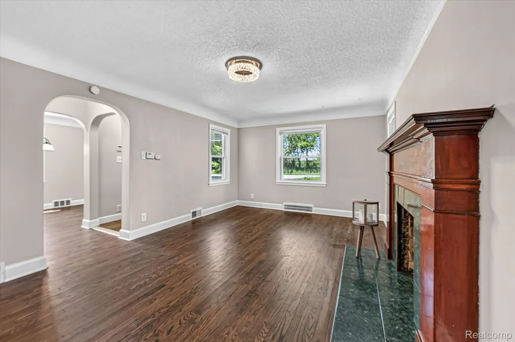 29508 Old North River Road Harrison Charter Township MI 48045