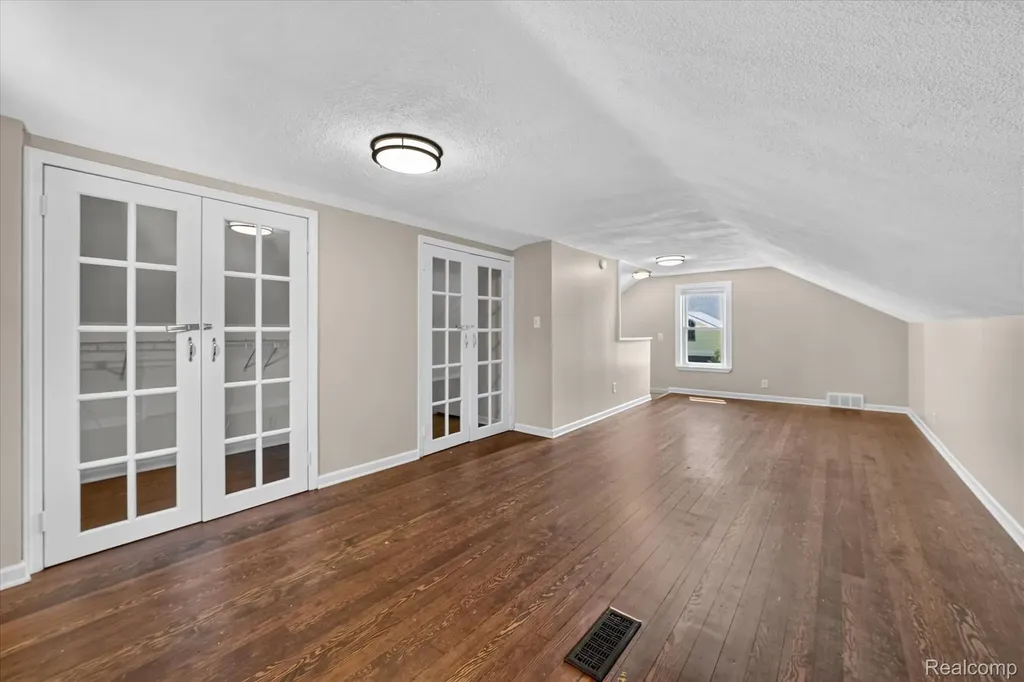 29508 Old North River Road Harrison Charter Township MI 48045