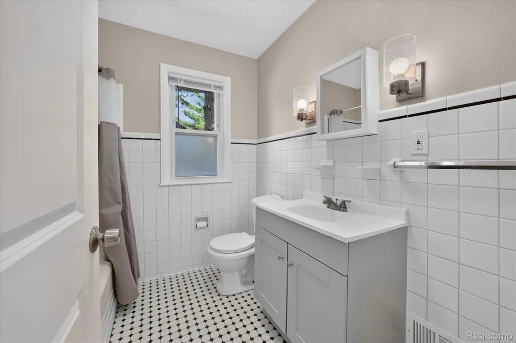29508 Old North River Road Harrison Charter Township MI 48045