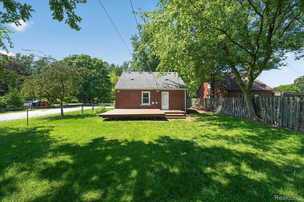 29508 Old North River Road Harrison Charter Township MI 48045